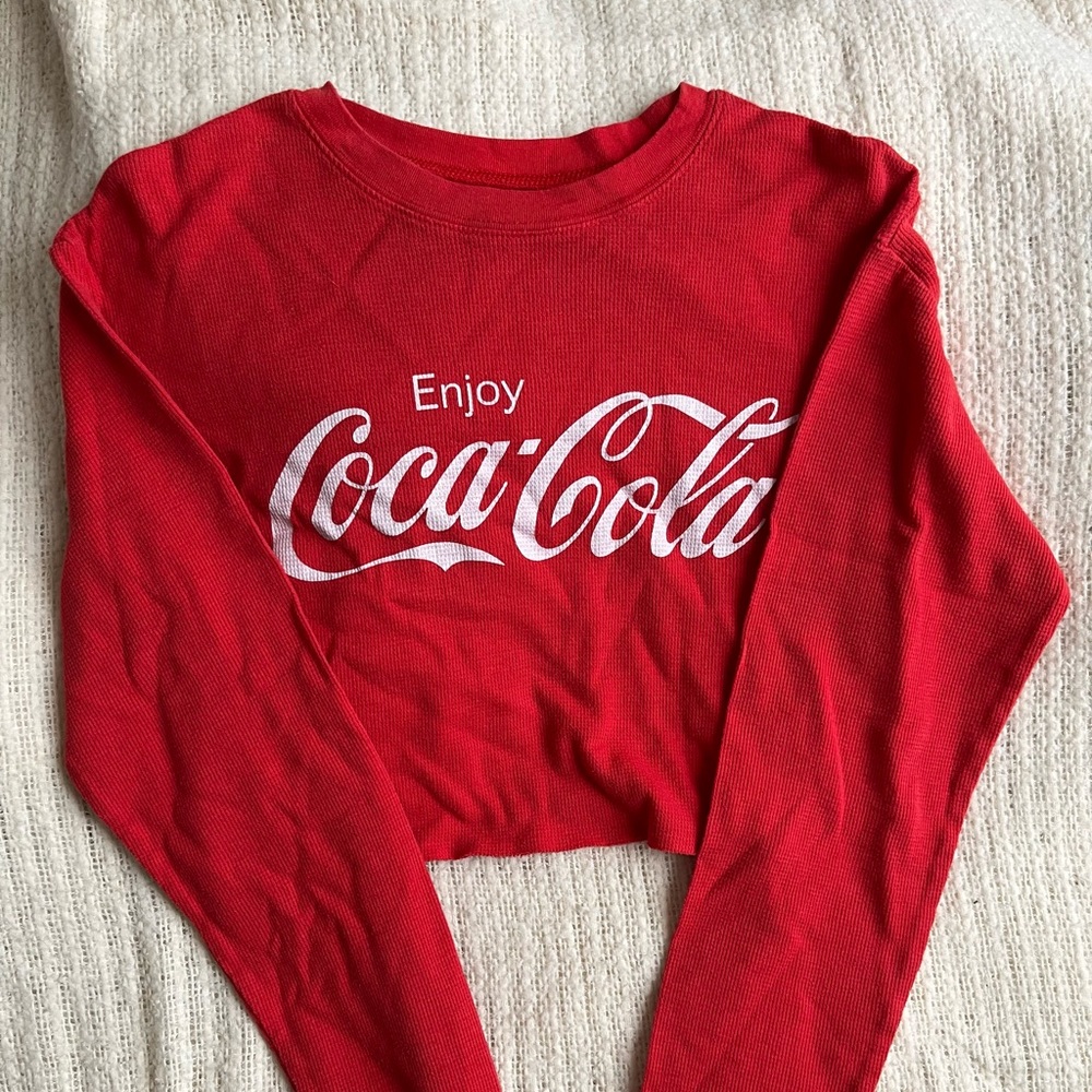 COCA-COLA Cropped Tee! Size SMALL